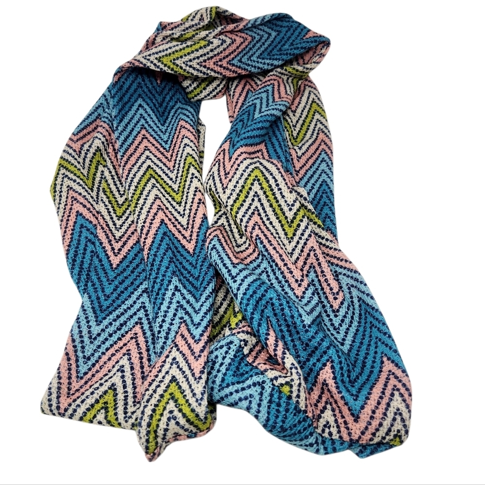 Unbranded | Women's Multicolored Chevron Pattern Infinity Scarf (One Size)